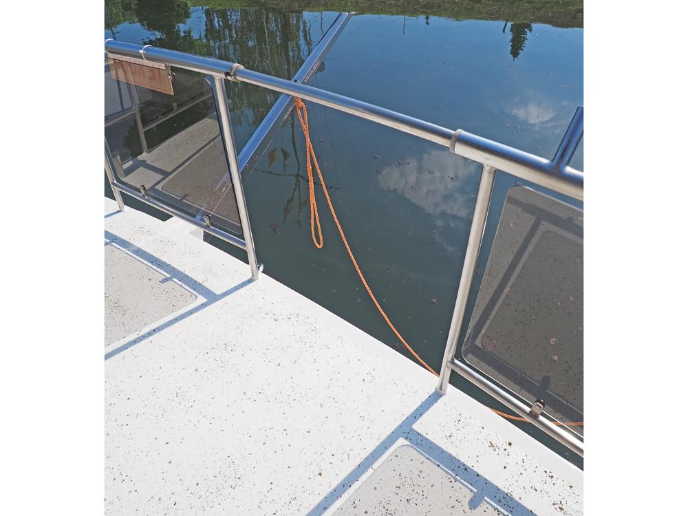  Deck equipment
